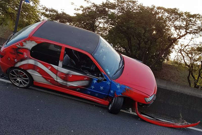 accident-306-rouge-jamaique-la-reunion