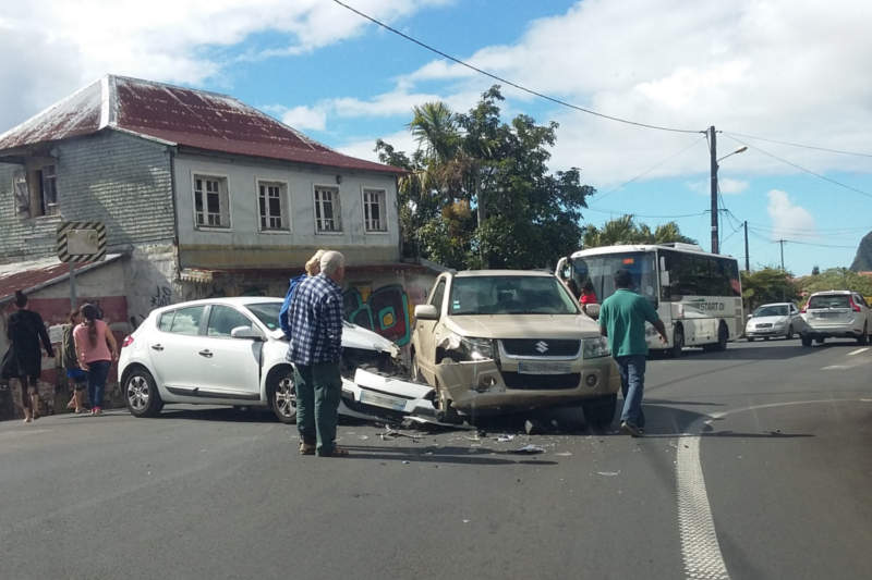 accident-a-la-plaine-des-palmistes-la-reunion