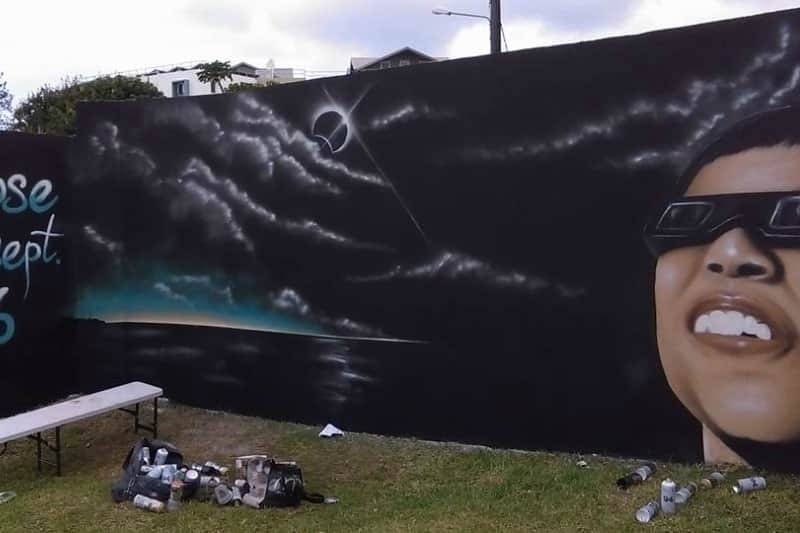 graffiti-eclipse-reunion