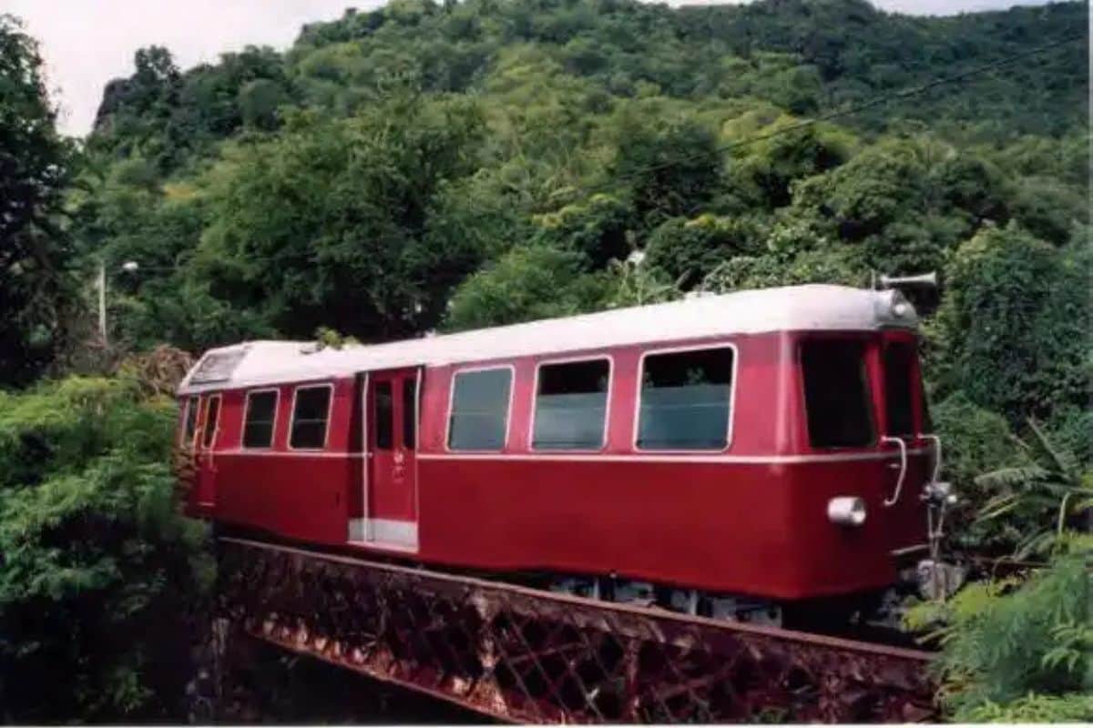 ti train lontan