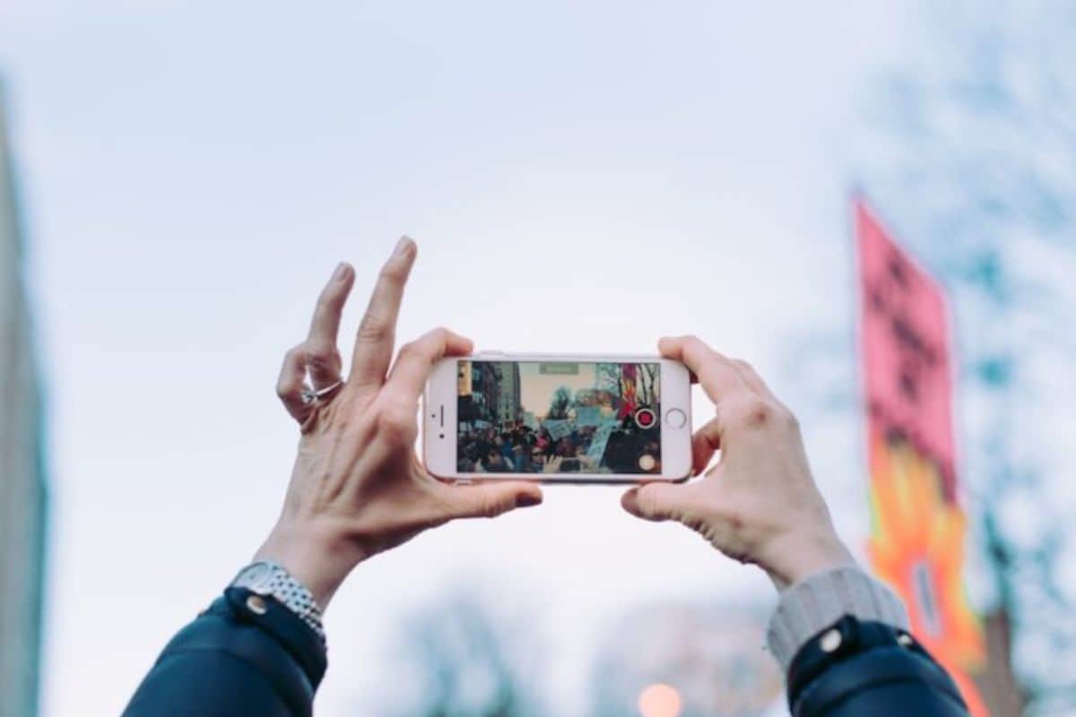 La photo de presse à l’ère du smartphone  fin du photojournalisme