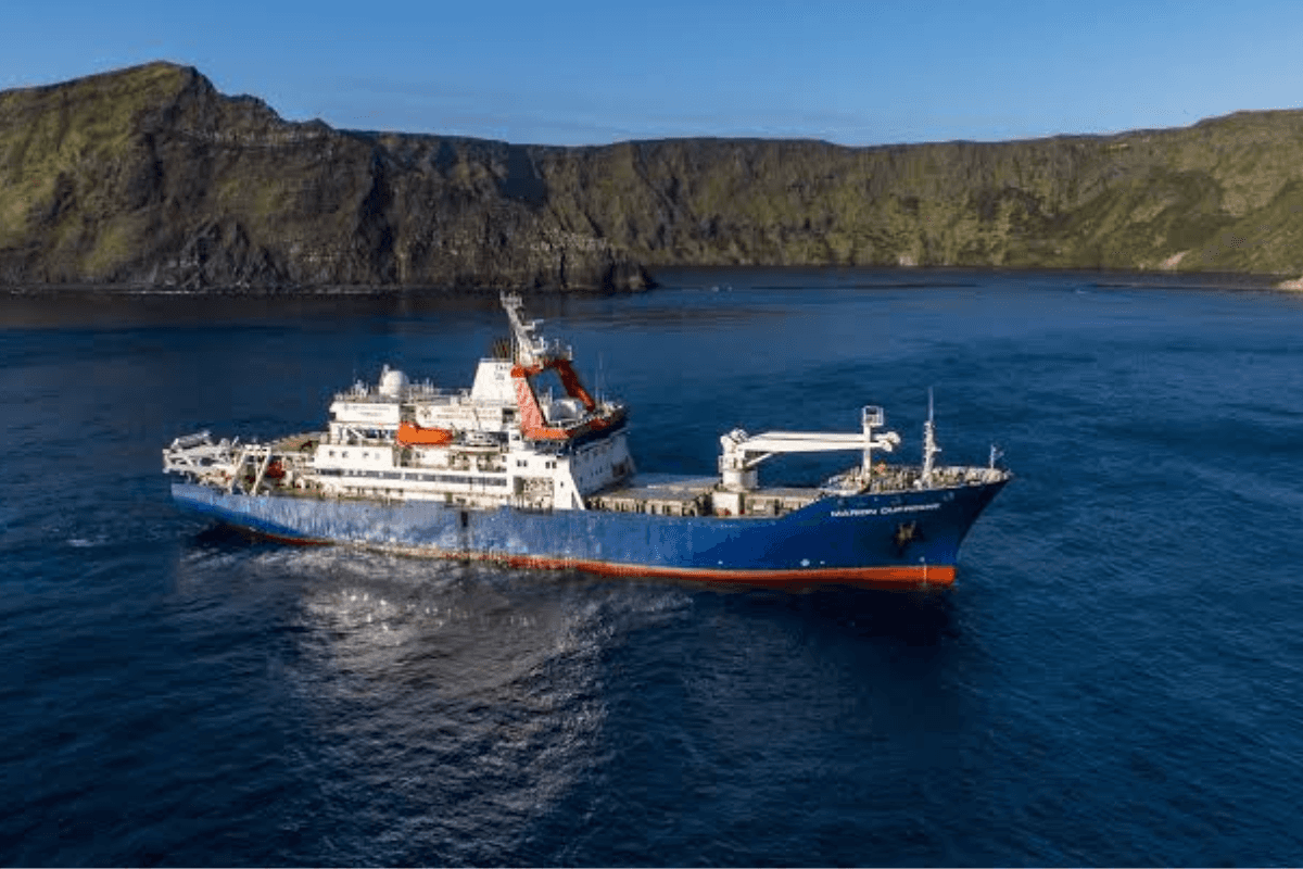 À La Réunion, 19 jeunes de l’océan Indien découvrent les coulisses de la recherche en mer