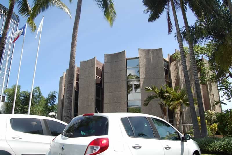 Près de 500 agents entrés en grève au Département de La Réunion