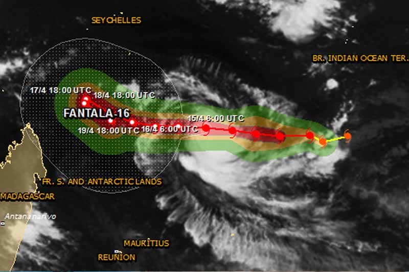 Fantala se transforme en cyclone tropical intense