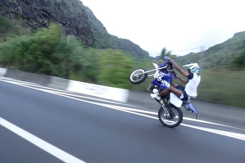Wheeling Paradize : les routes de La Réunion sur la roue arrière
