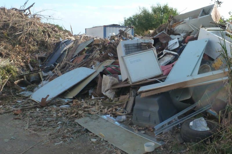 Dépôt sauvage à Villèle : « C'est le ras le bol ! »