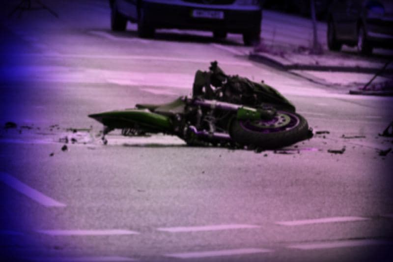 Accident à Saint-Joseph : le motard décède sous les yeux de sa famille