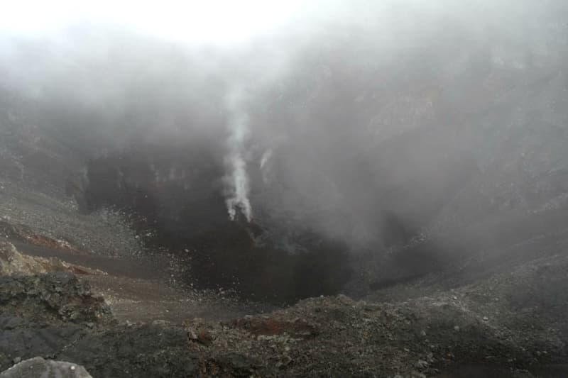 fumerolles-piton-de-la-fournaise