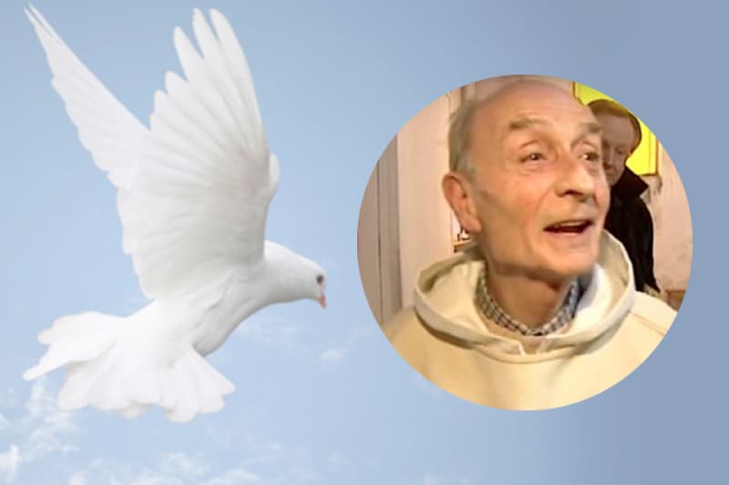 Marche blanche à Saint-Denis en hommage au père Hamel