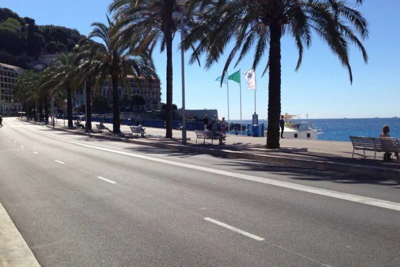Les rues de Nice sont désertes après l'attentat