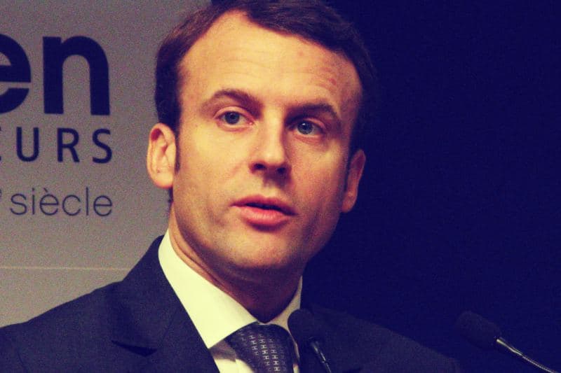 Emmanuel Macron quitte le gouvernement