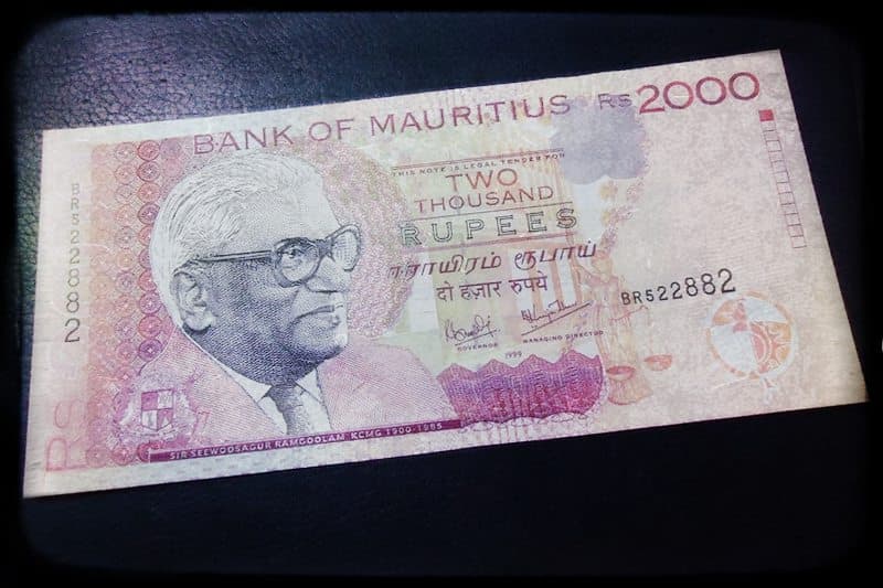 Des faux billets de 2 000 roupies font un malheur à Maurice