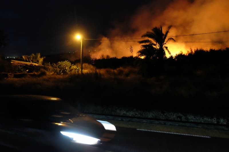 Saint-Leu : un incendie se propage actuellement à Bois Blanc