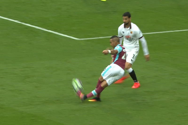 Coup-du-foulard : Dimitri Payet frappe fort en Angleterre