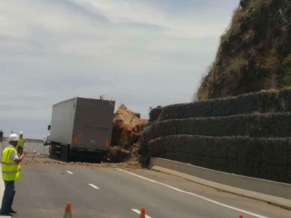 Éboulis sur la route du littoral : la galère pour le boulot...