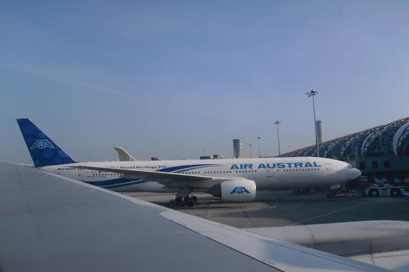 Passagers d’Air Austral, désormais vous ramasserez vos couvertures dans l’avion