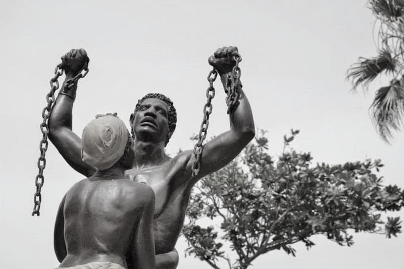 La réunion fête la liberté