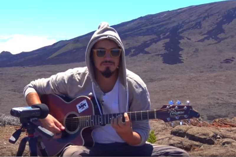 Cour de guitare au Piton de la Fournaise avec Galago Music