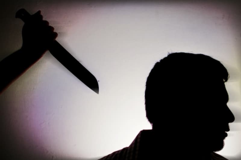 Trois coups de poignard portés à un homme de 58 ans