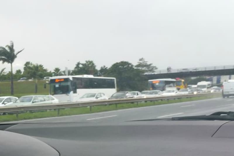 Crise des planteurs : opération escargot sur la quatre voies de Saint-Pierre