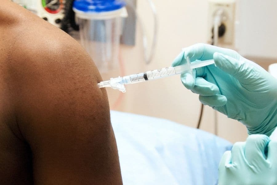 Covid-19 : lancement ce jour de la première vaccination en Grande Bretagne