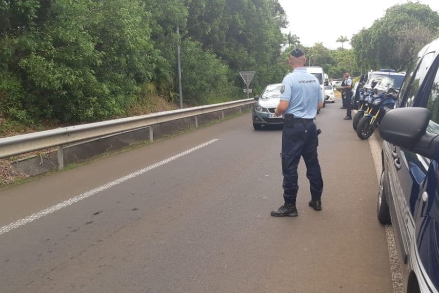 Bras Panon : une course poursuite en voiture entre des gendarmes et des jeunes délinquants