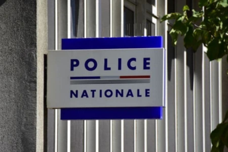 Attaque au commissariat à Mayotte : l'acte de terrorisme écartée de l'affaire