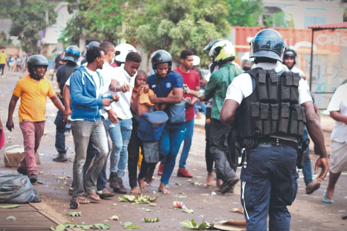 Tragédie à Mayotte : un jeune de 17 ans tué dans un affrontement entre gangs