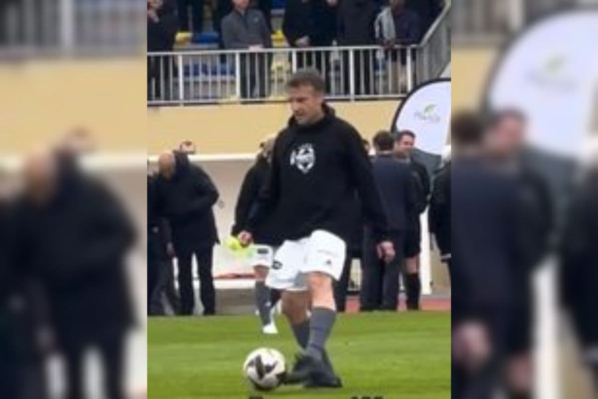 le président Emmanuel Macron a fait une apparition remarquée à un match caritatif