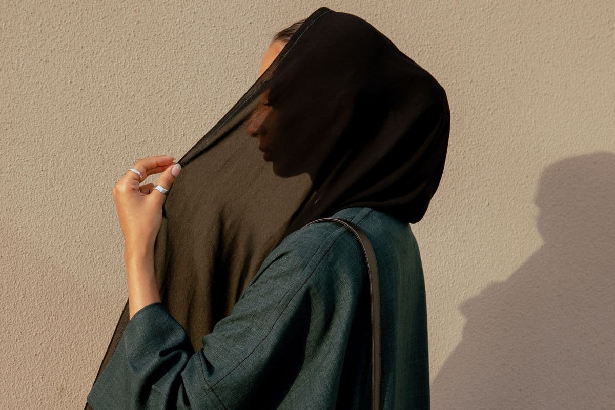 interdiction confirmée du port de l'abaya à l'école en France-2