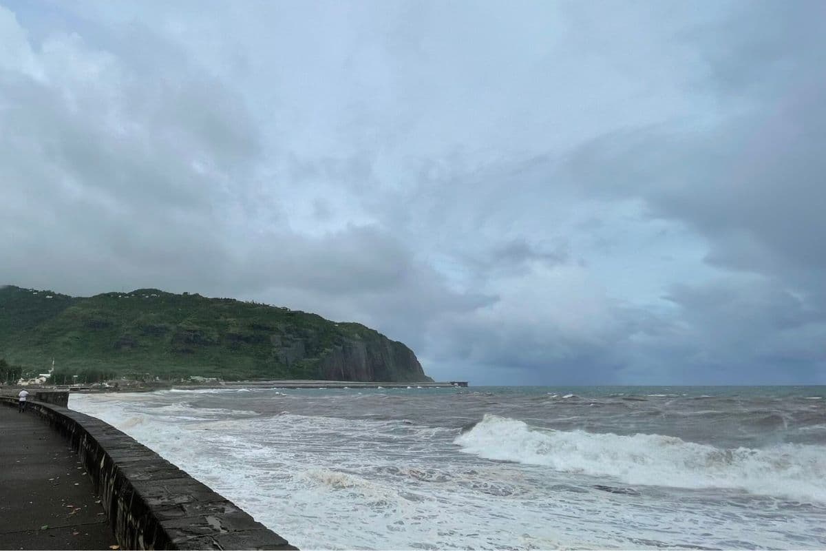 Des touristes se mettent en danger en se baignant au Barachois