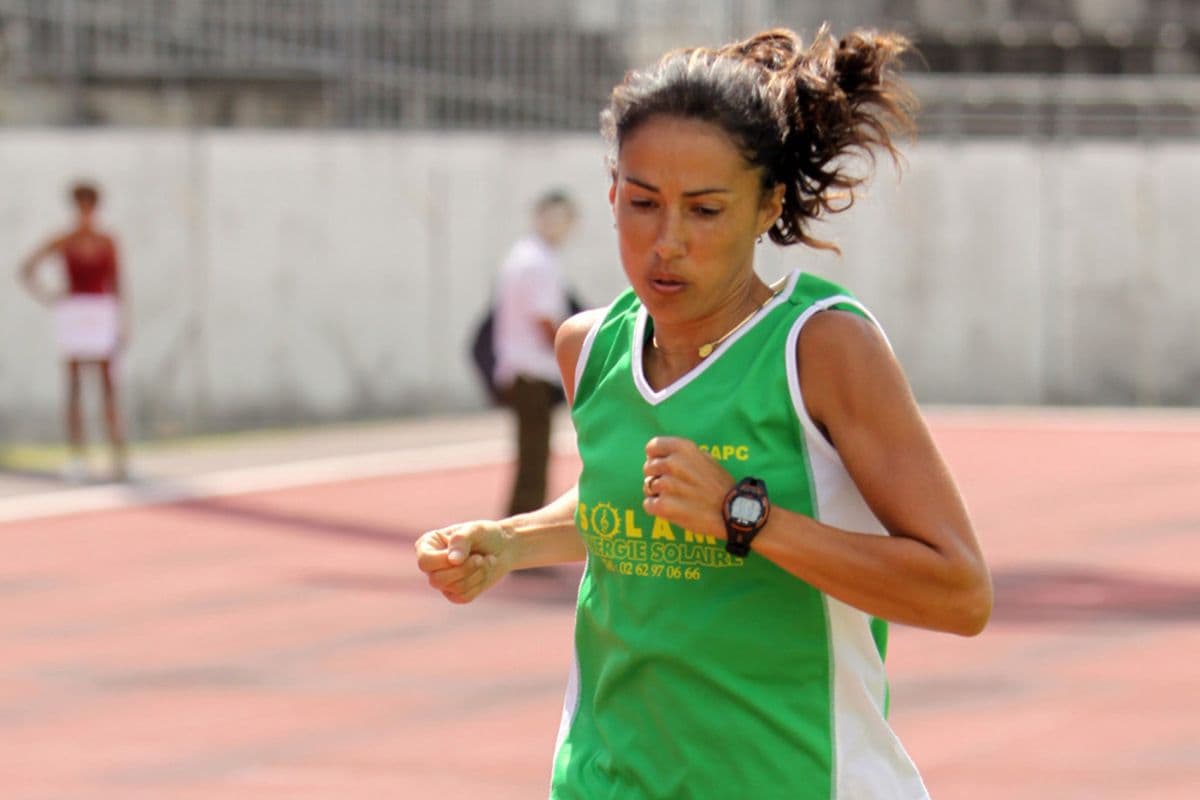 Tour de l'île à pied : le défi d'Isabelle Laude à La Réunion