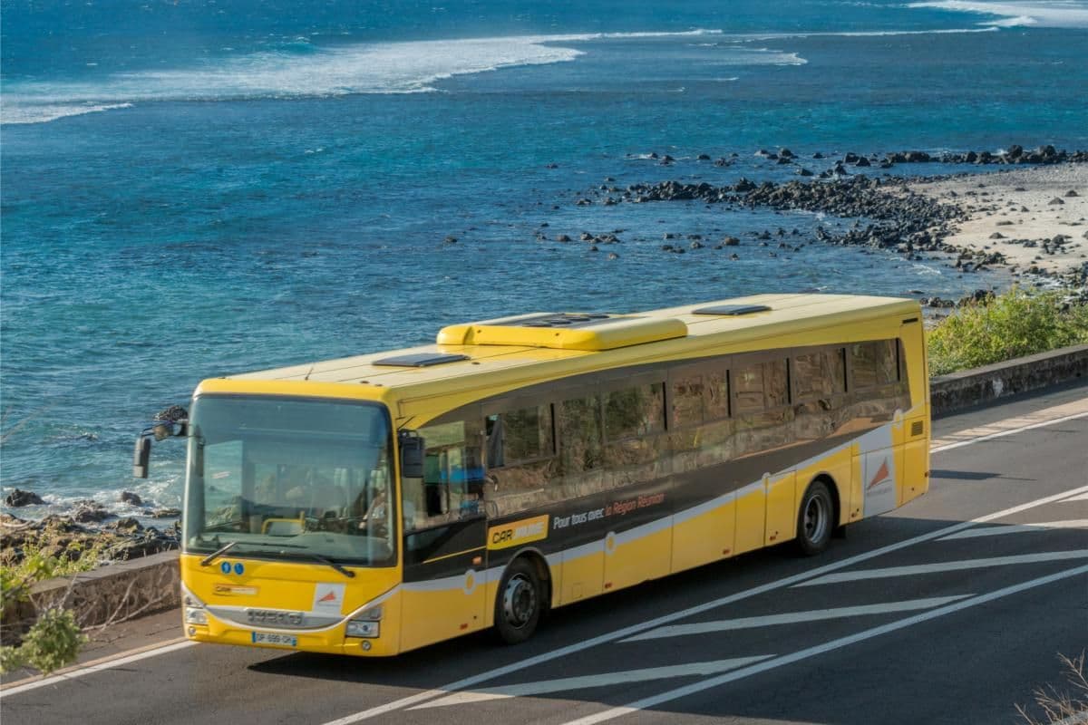 72 nouveaux véhicules pour le réseau Car Jaune à La Réunion