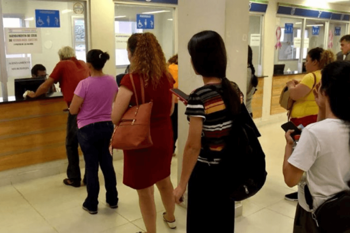 Services publics à La Réunion : attente, lenteur et exaspération