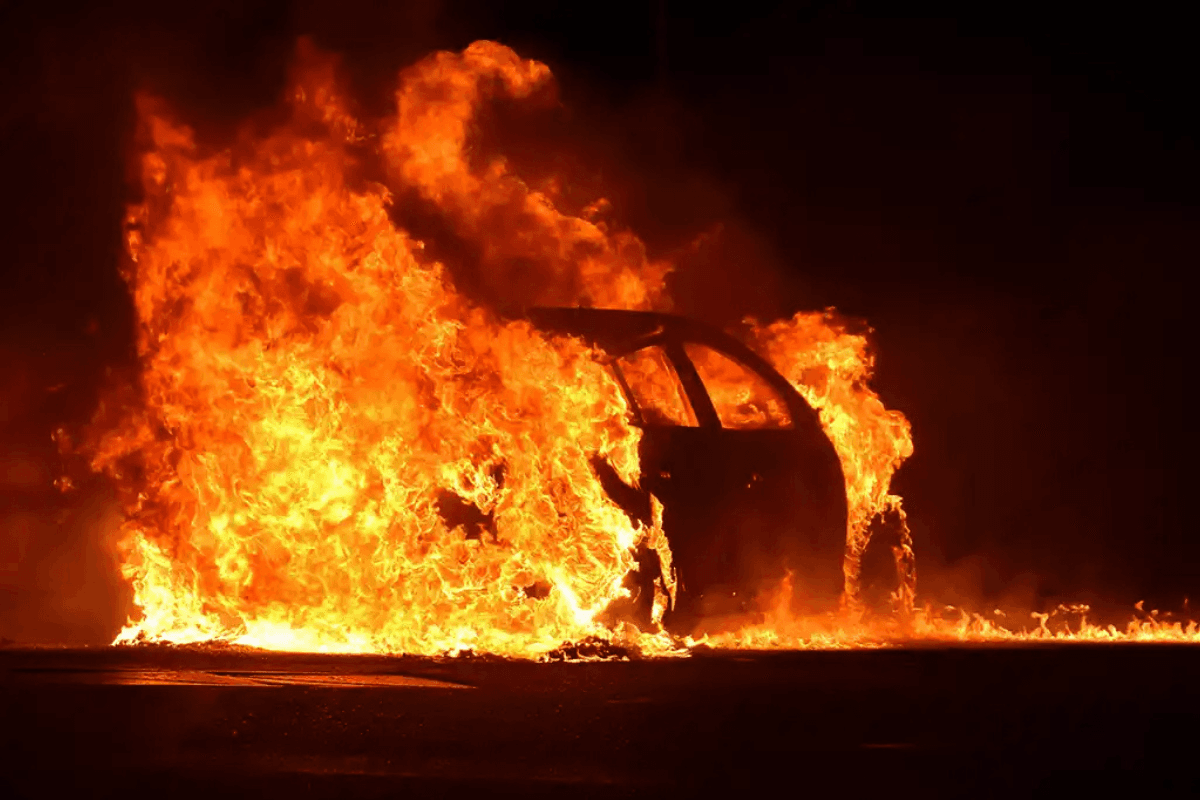 Cambriolage et véhicule incendié en face : un secteur de Saint-Denis sous tension