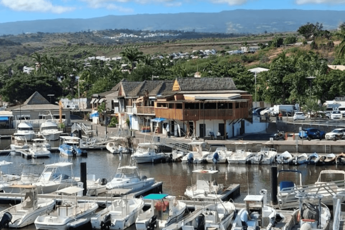 Bateau chaviré à Saint-Gilles : les équipes nautiques de Saint-Paul sauvent une dizaine de personnes