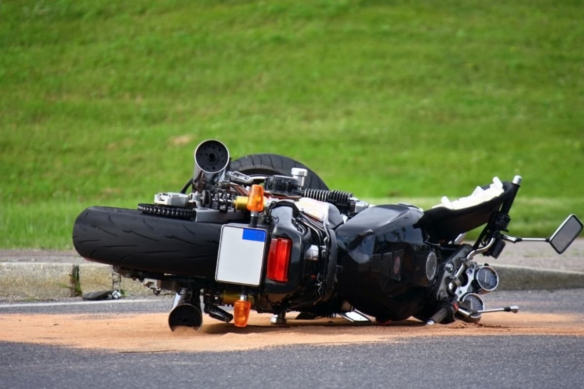 Sainte-Rose : un motard héliporté en urgence absolue après un choc avec un quad