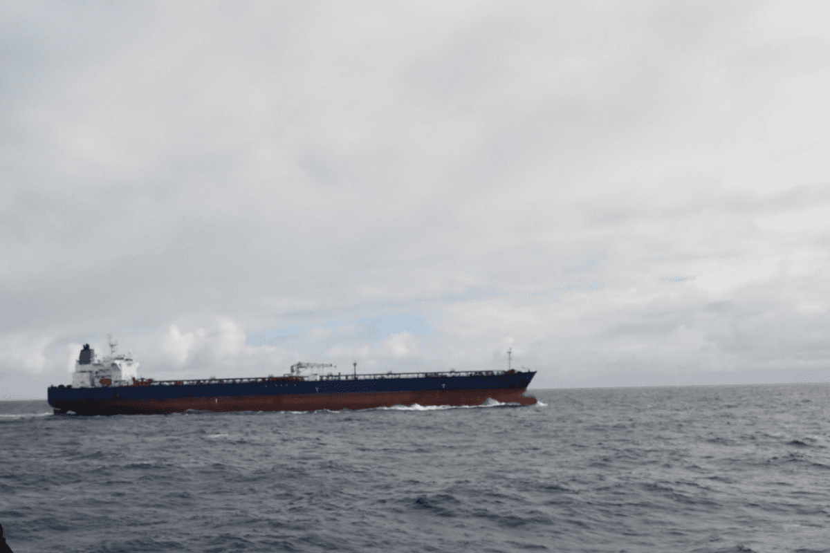 Flotte fantôme russe : le pétrolier DF Peak dérouté vers La Réunion après un contrôle en mer