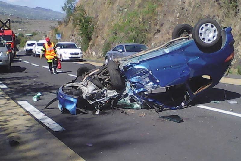 accident-spectaculaire-la-reunion