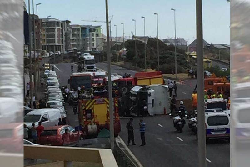 boulevard-lancastel-poid-lourd-accident-la-reunion