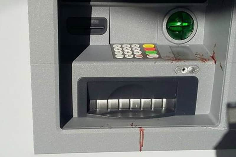 distributeur-billet-sang
