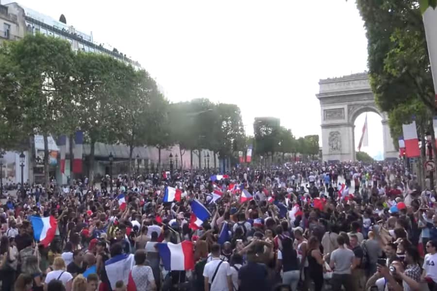 champs-elysees-coupe-du-monde