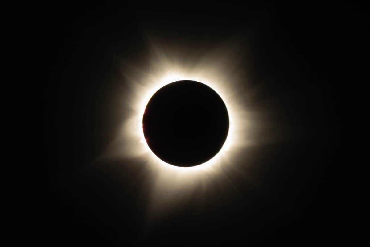 L'Amérique du Nord plongée dans l'obscurité : une éclipse solaire totale traverse le continent