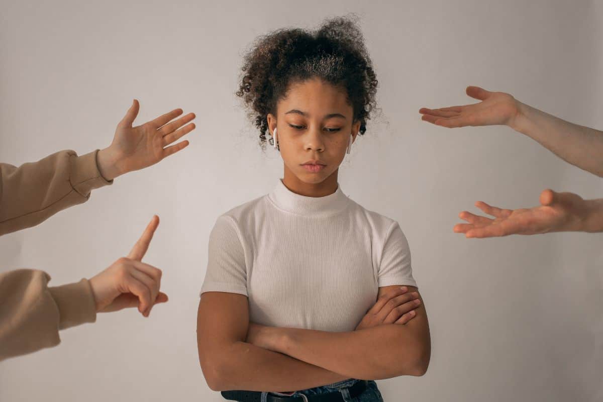 300 millions de jeunes confrontés à des contenus sexuels non consensuels en ligne un Phénomène Alarmant