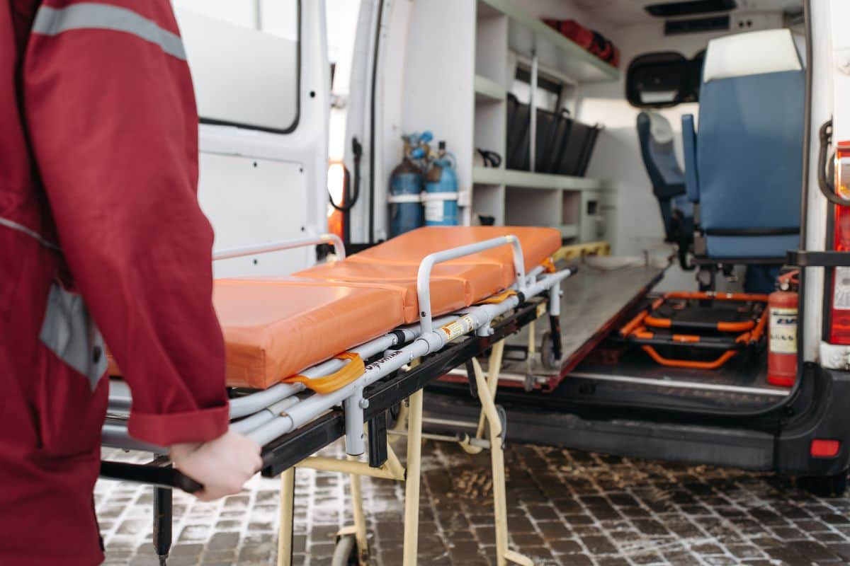 Accident du travail un ouvrier grièvement blessé à Pierrefonds
