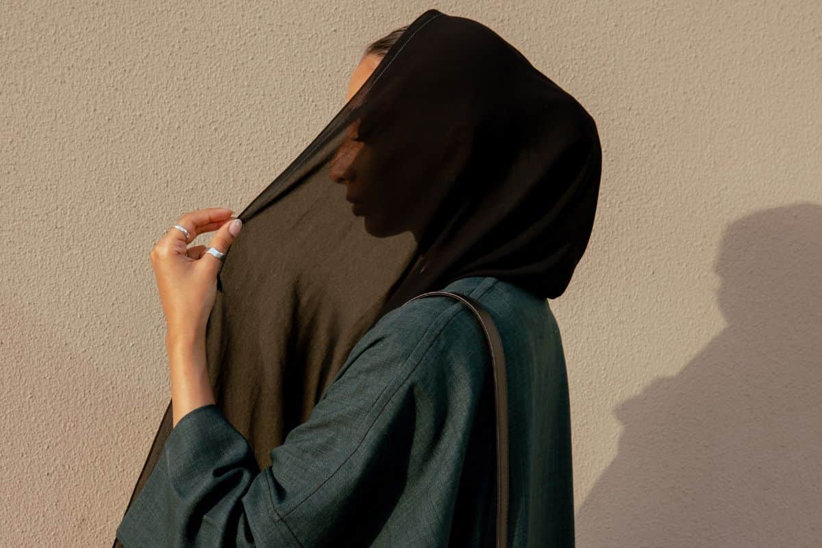 interdiction confirmée du port de l'abaya à l'école en France-2