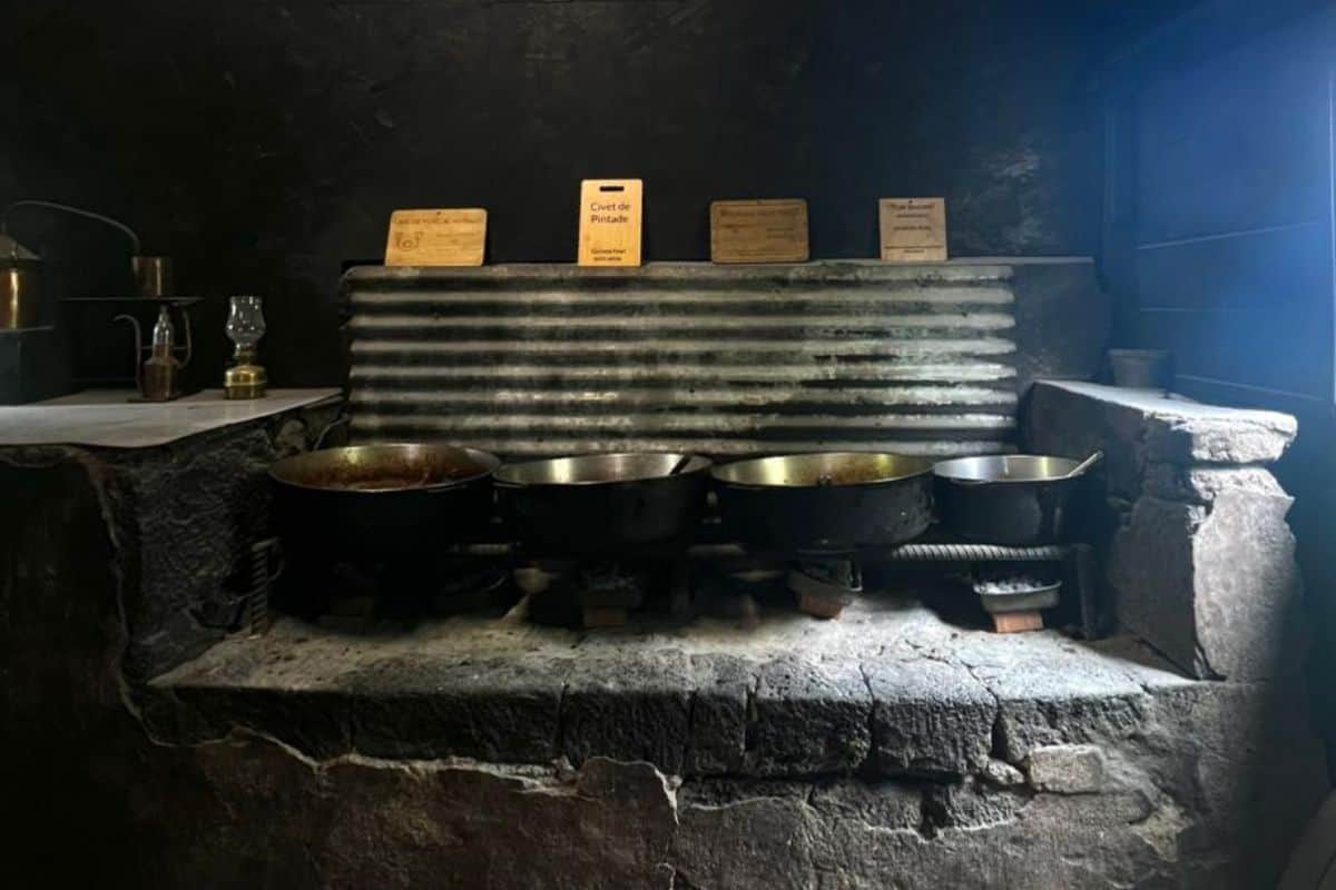 Cuisine au feu de bois une tradition créole préservée à La Réunion