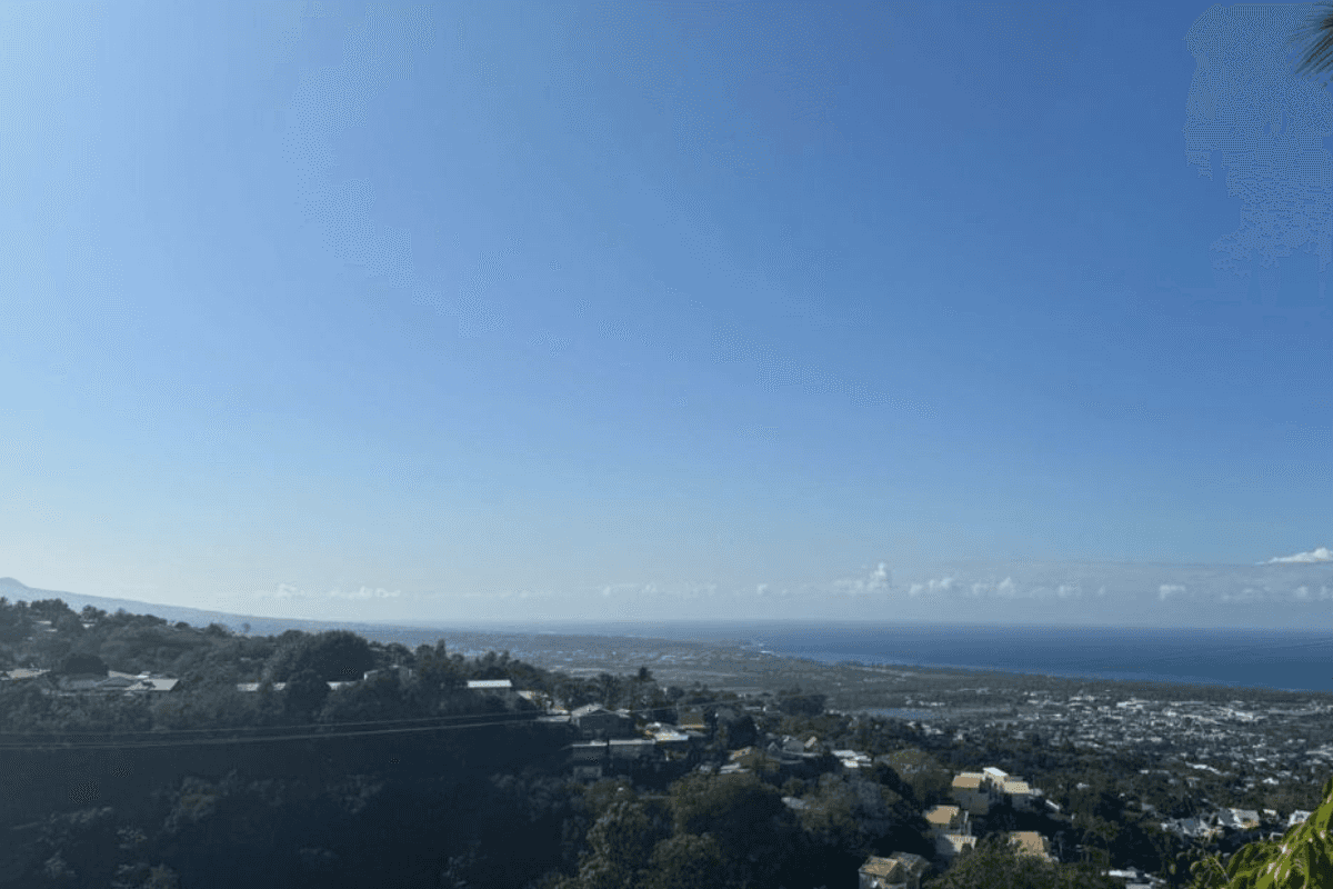 Ciel dégagé le matin avec des averses dans les hauts l'après-midi