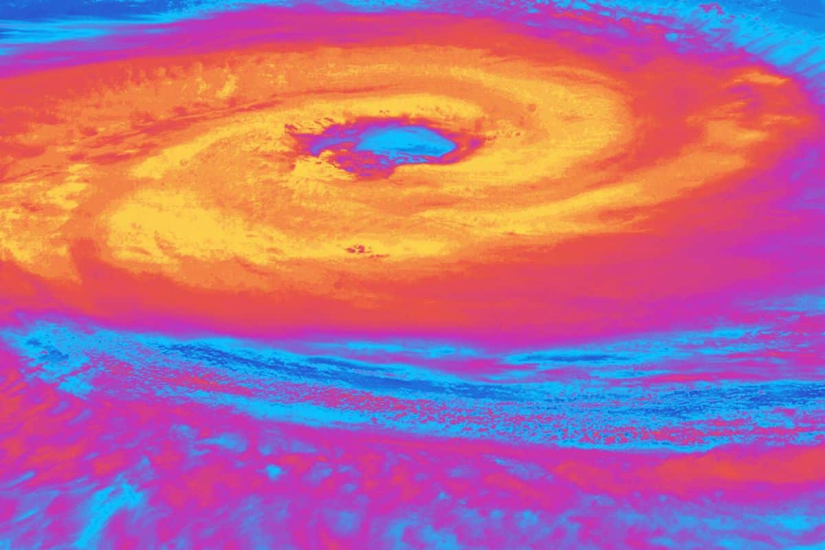 Alerte Orange Cyclonique La Réunion se prépare à l'arrivée du cyclone Garance