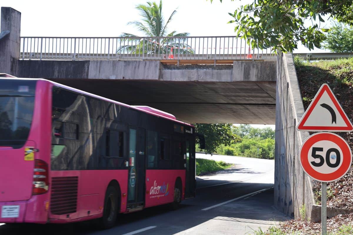 Sécurisation du pont vers la zone des Sables après signalement de la ville